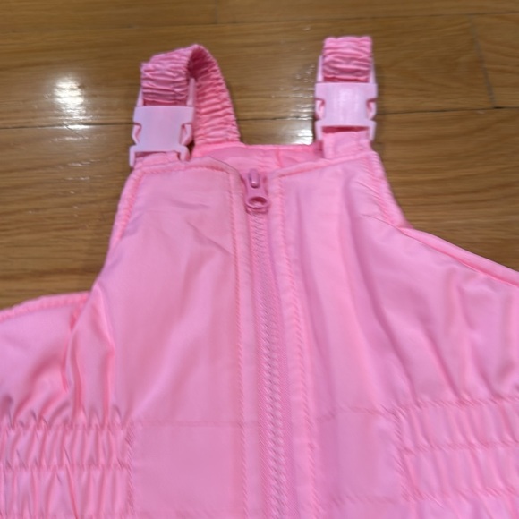 Carter’s pink bib snowpants size 12 months . - Picture 5 of 6